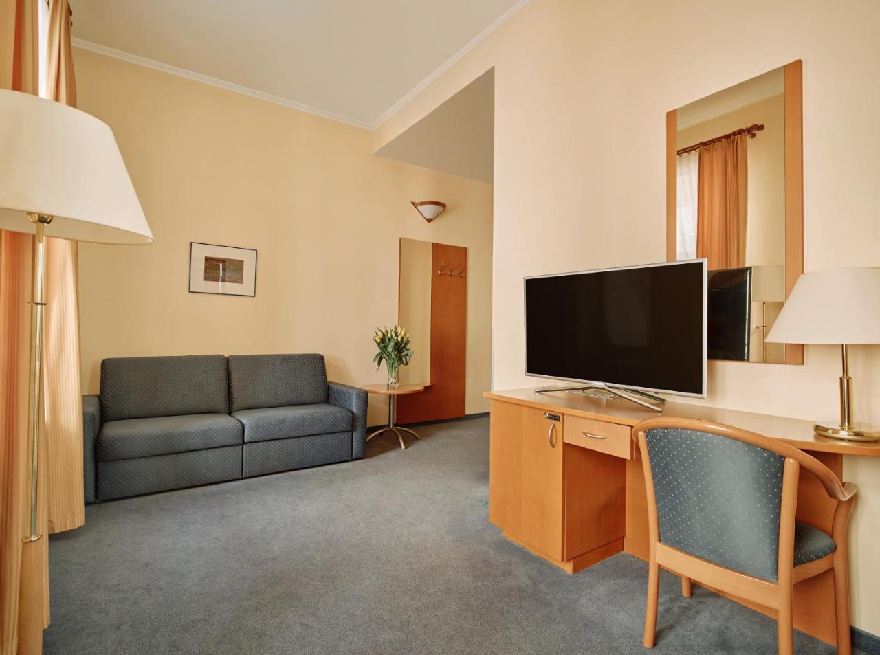 Hotel Zamojski Zamosc  Luaran gambar